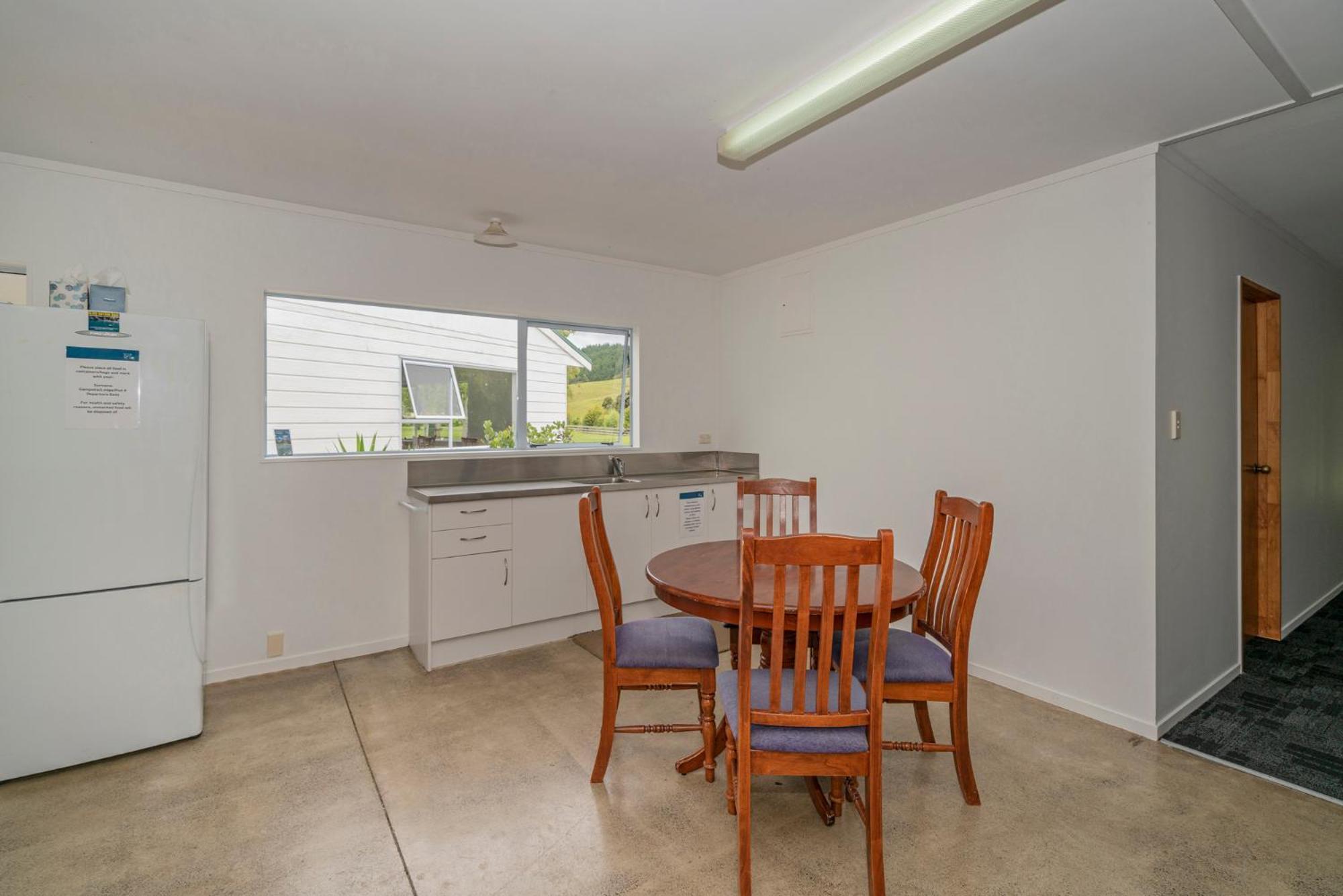 Coromandel Shelly Beach Top 10 Holiday Park Экстерьер фото