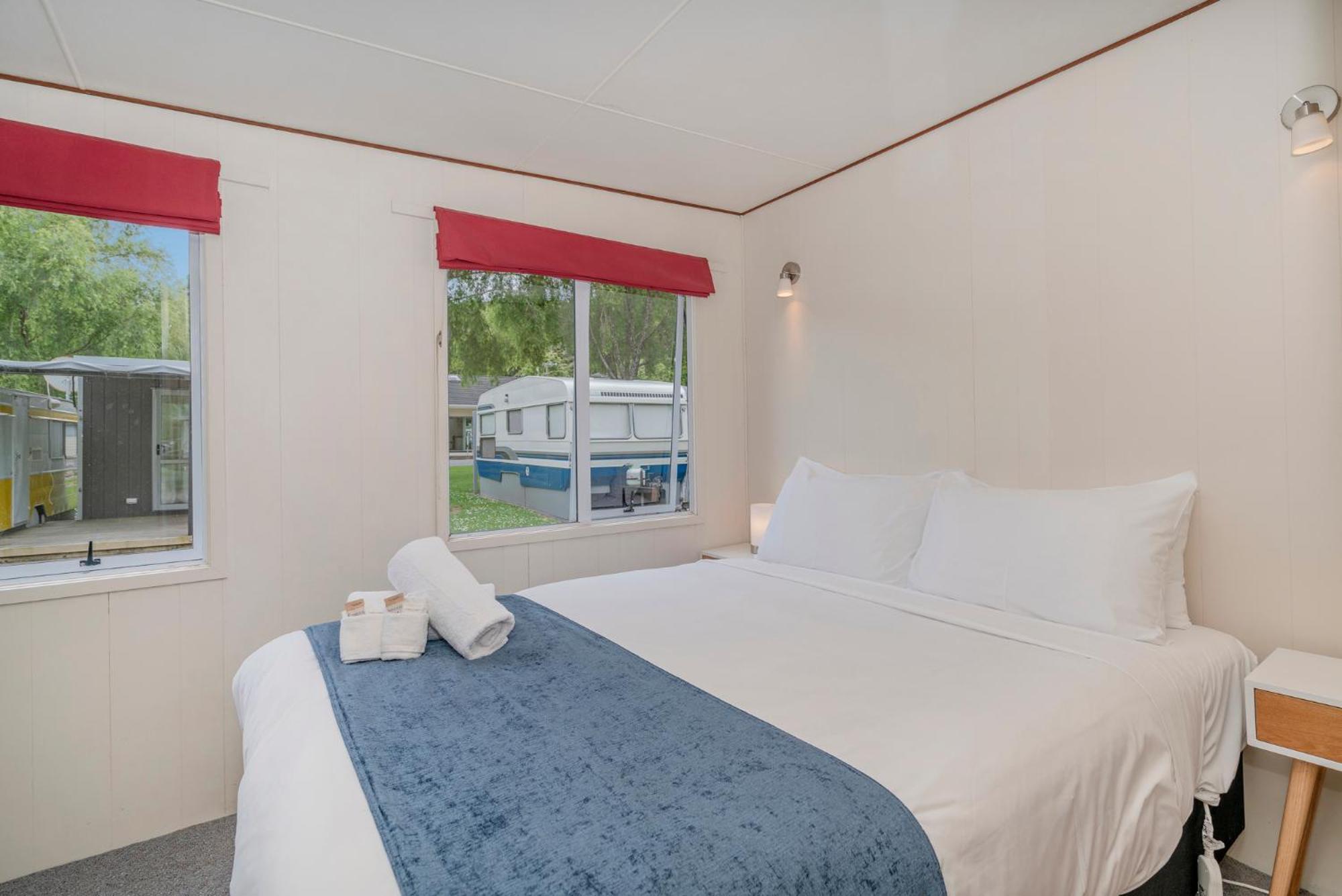 Coromandel Shelly Beach Top 10 Holiday Park Экстерьер фото