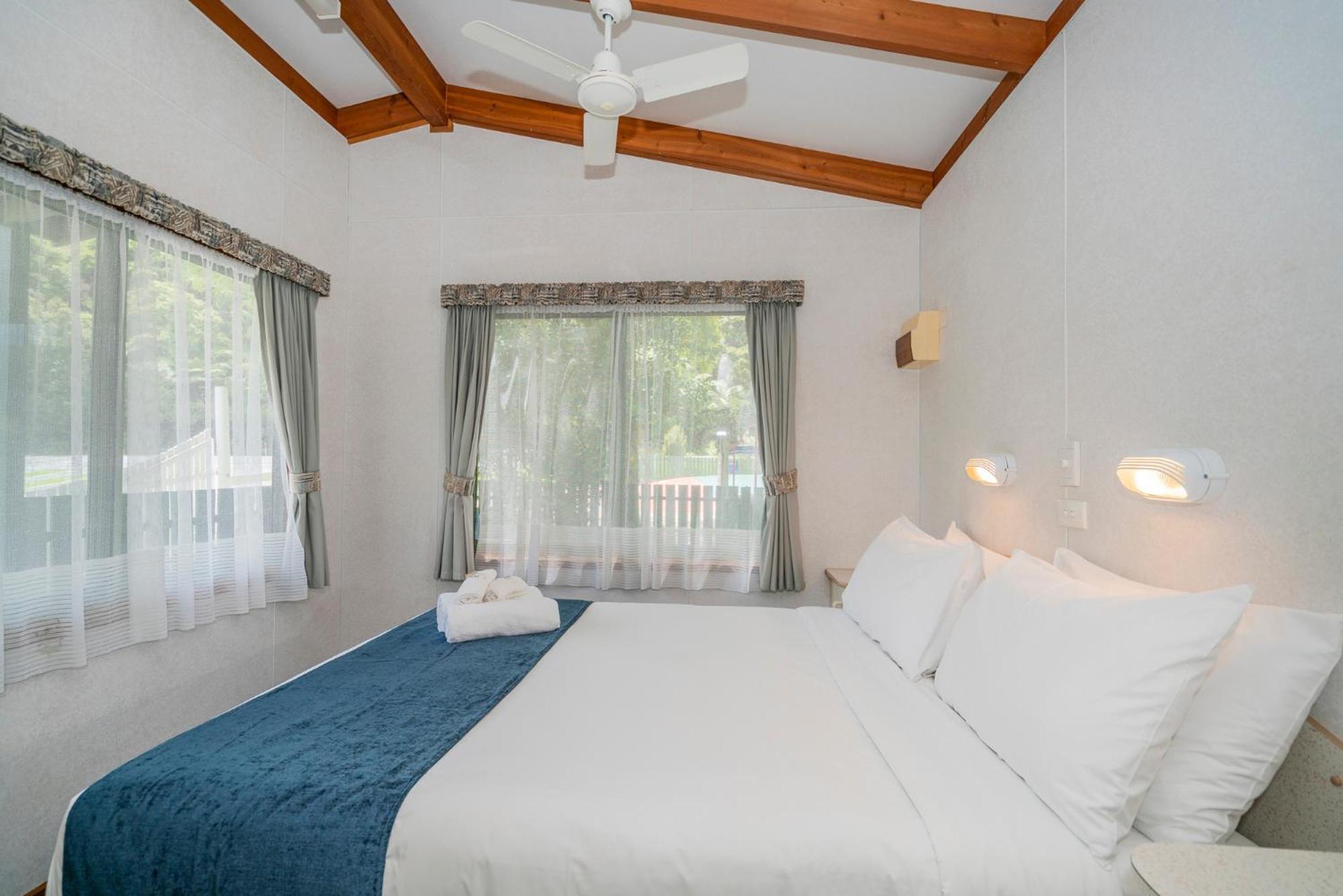 Coromandel Shelly Beach Top 10 Holiday Park Экстерьер фото