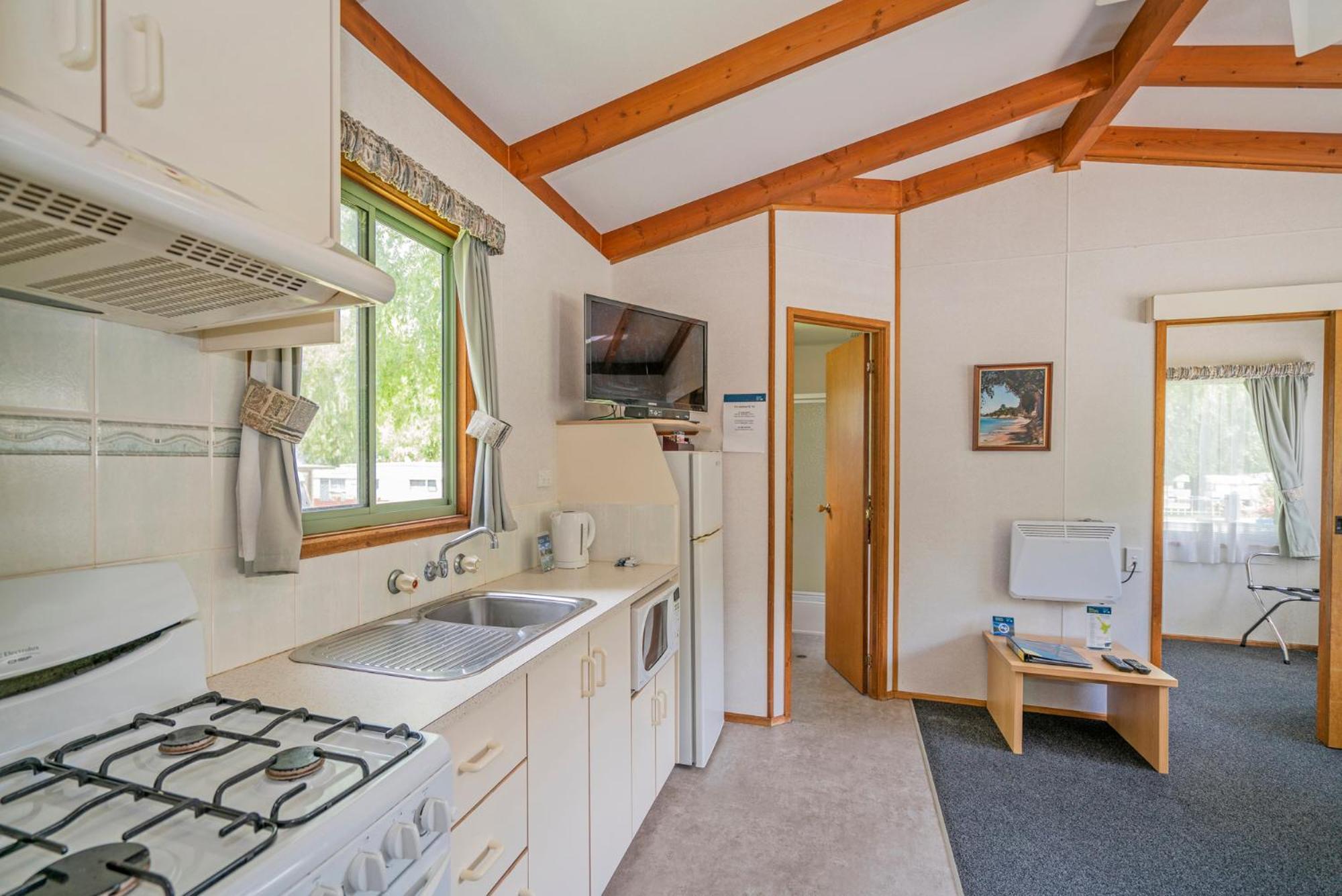 Coromandel Shelly Beach Top 10 Holiday Park Экстерьер фото