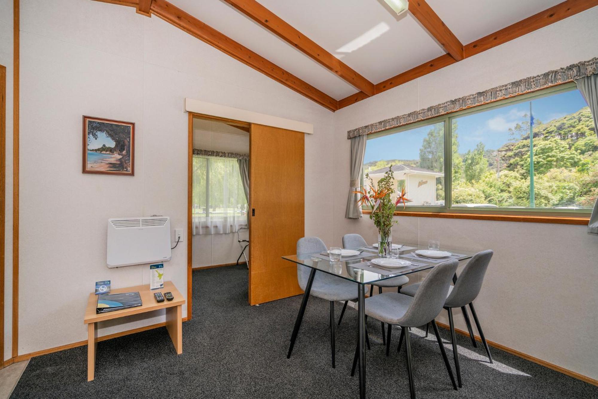 Coromandel Shelly Beach Top 10 Holiday Park Экстерьер фото