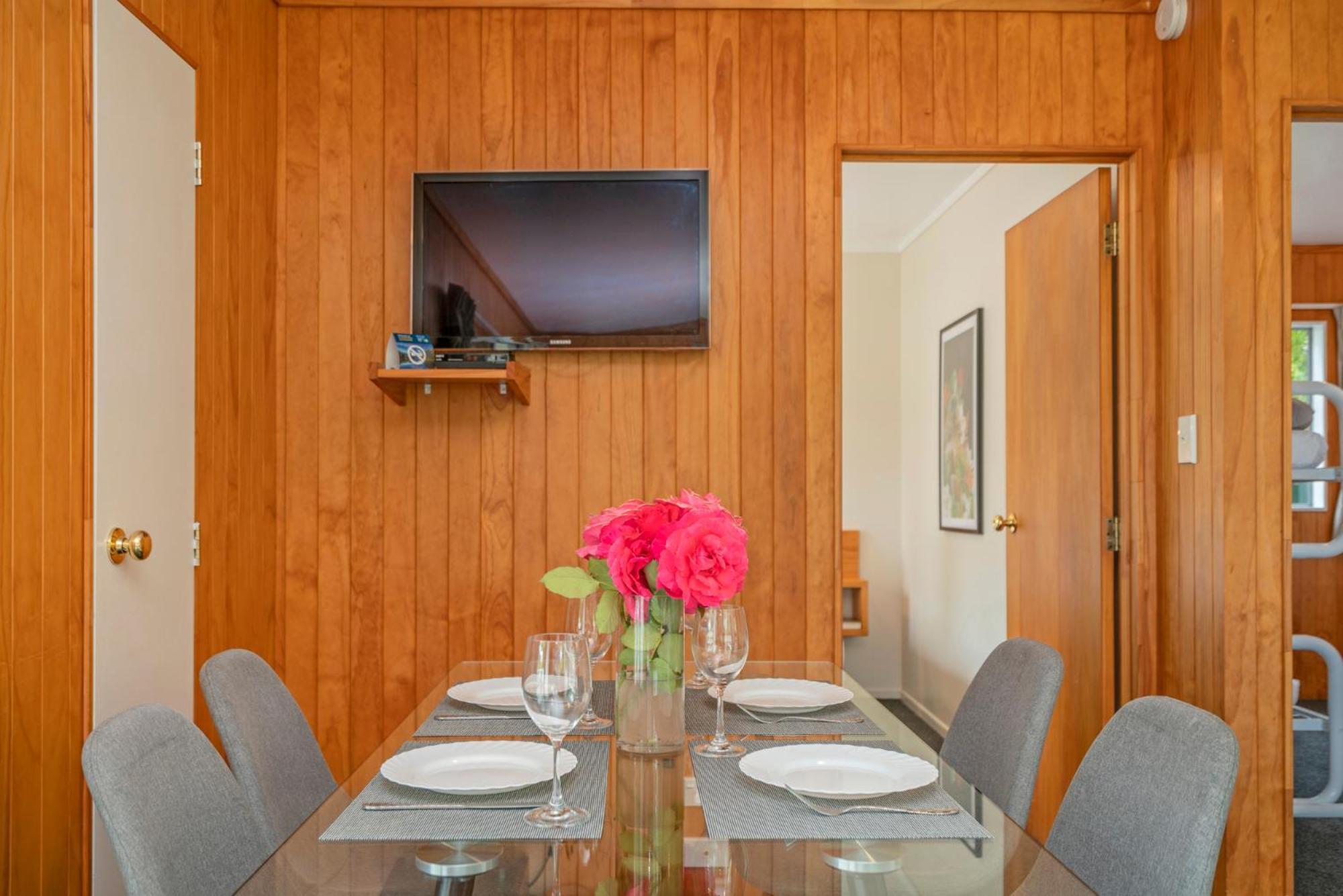Coromandel Shelly Beach Top 10 Holiday Park Номер фото