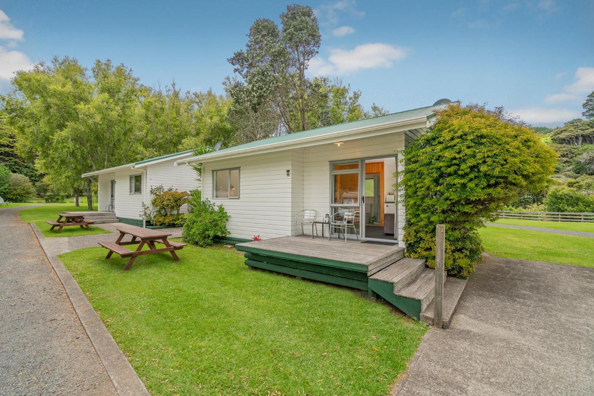 Coromandel Shelly Beach Top 10 Holiday Park Номер фото